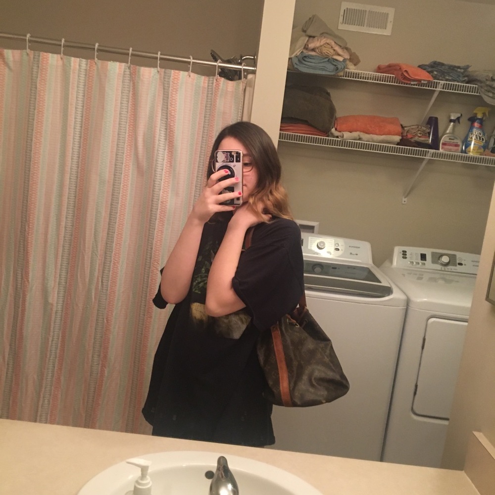 Louis Vuitton Purse More Added Pictures!